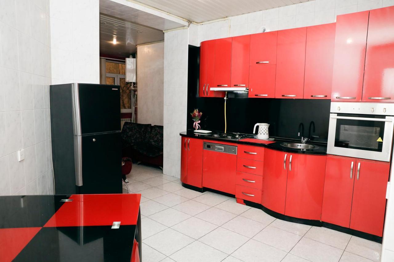 Big 3 Room Apartment On Republic Square เยเรวาน ภายนอก รูปภาพ